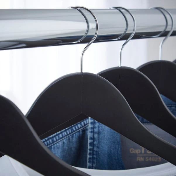 Pack Of 10 Wooden Hangers 7 Pack Of 10 Wooden Hangers - Image 6