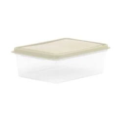 Studio Plastic 3L Food Storage Box 7 Studio Plastic 3L Food Storage Box -Dunelm 30930328 alt01
